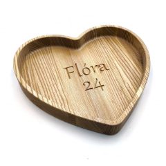 Fa tálaló tál szív alakú - Egyedi felirattal